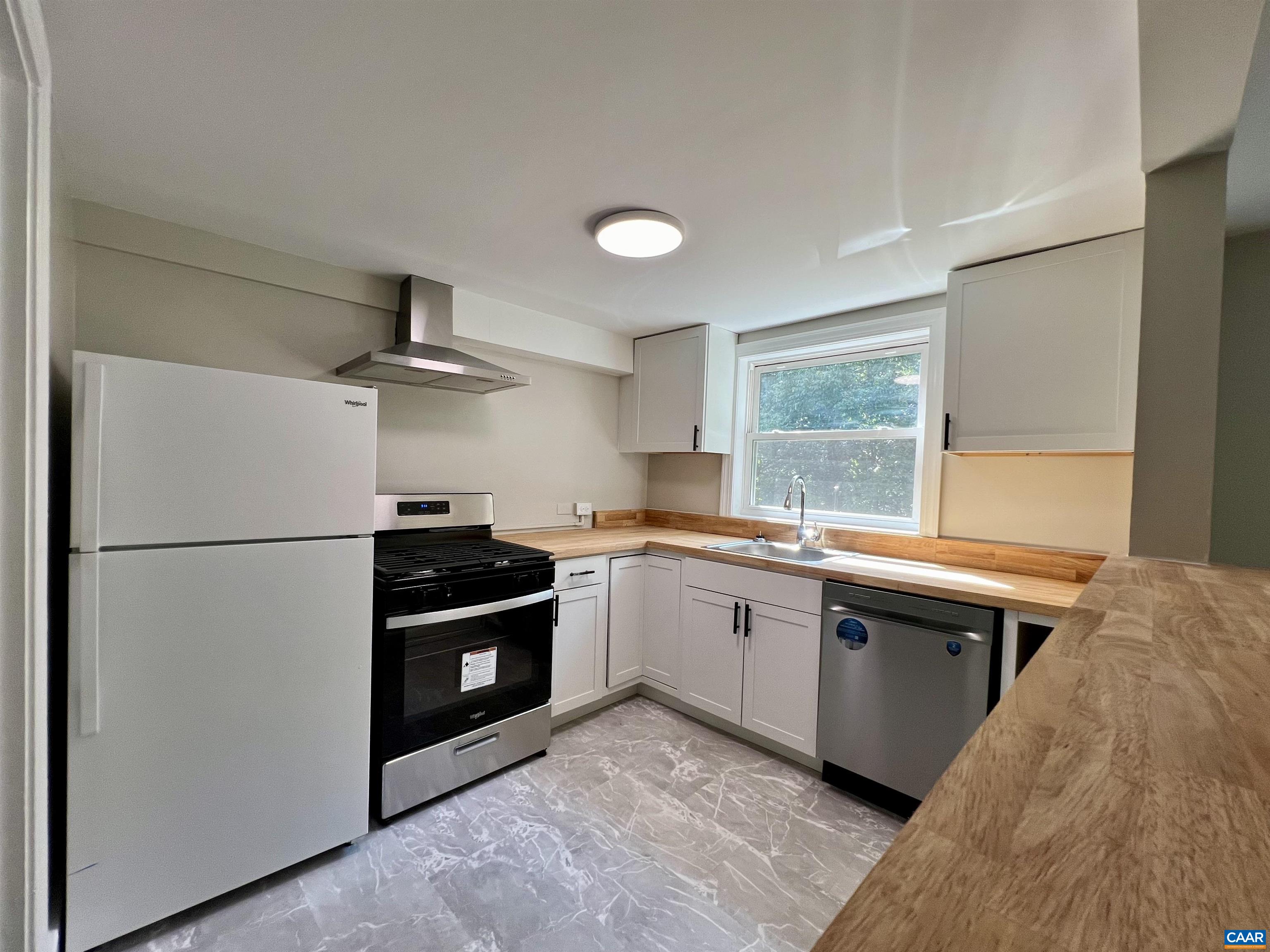 2525 WOODLAND DR Unit: B