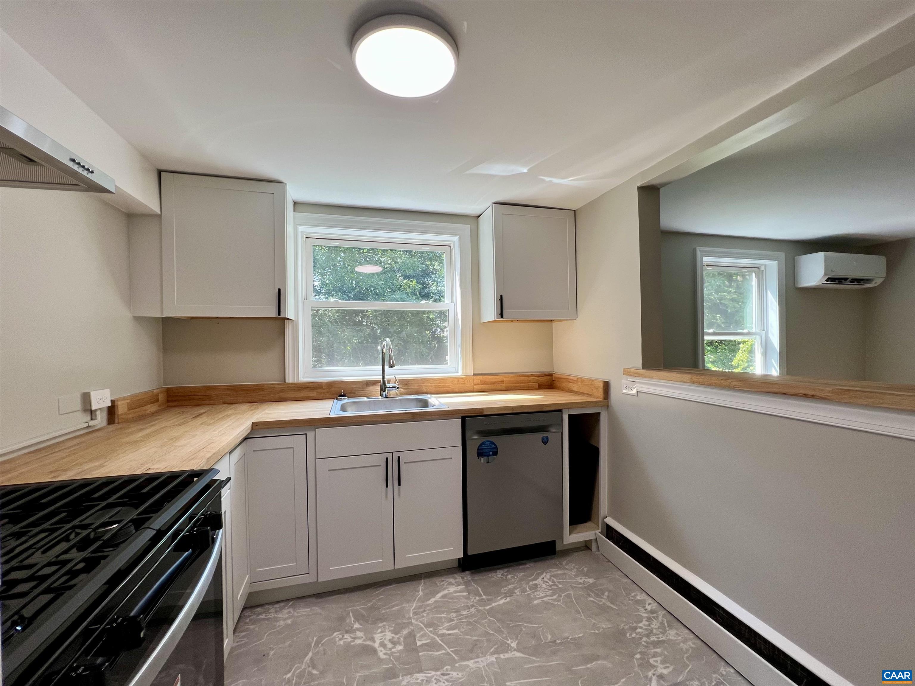 2525 WOODLAND DR Unit: B