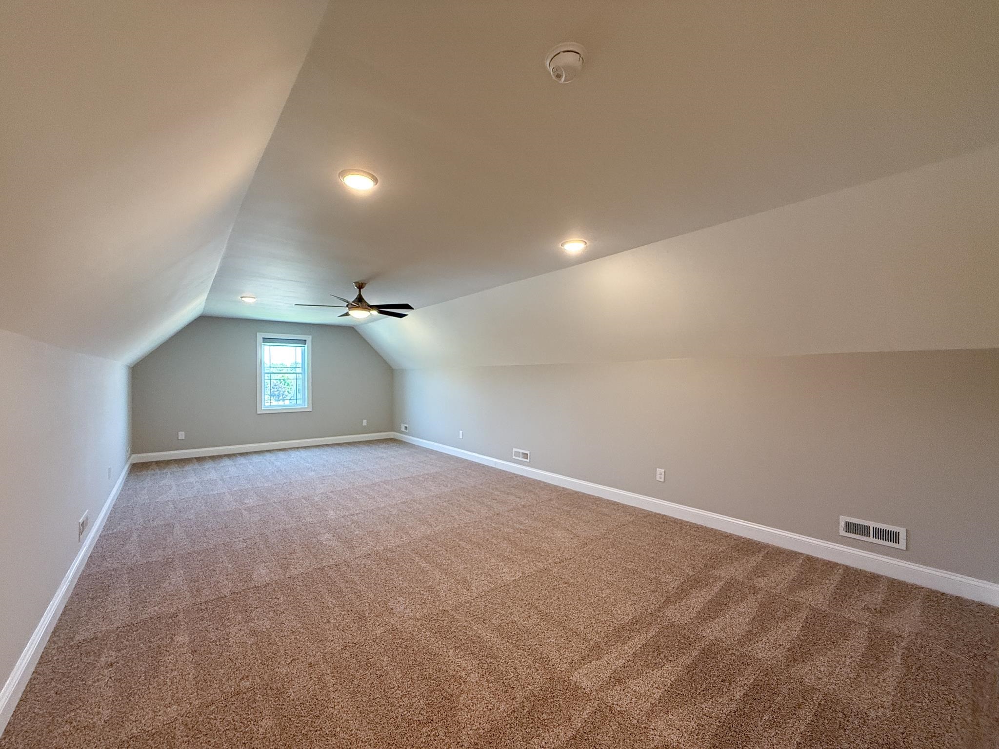 312 STONEWALL DR