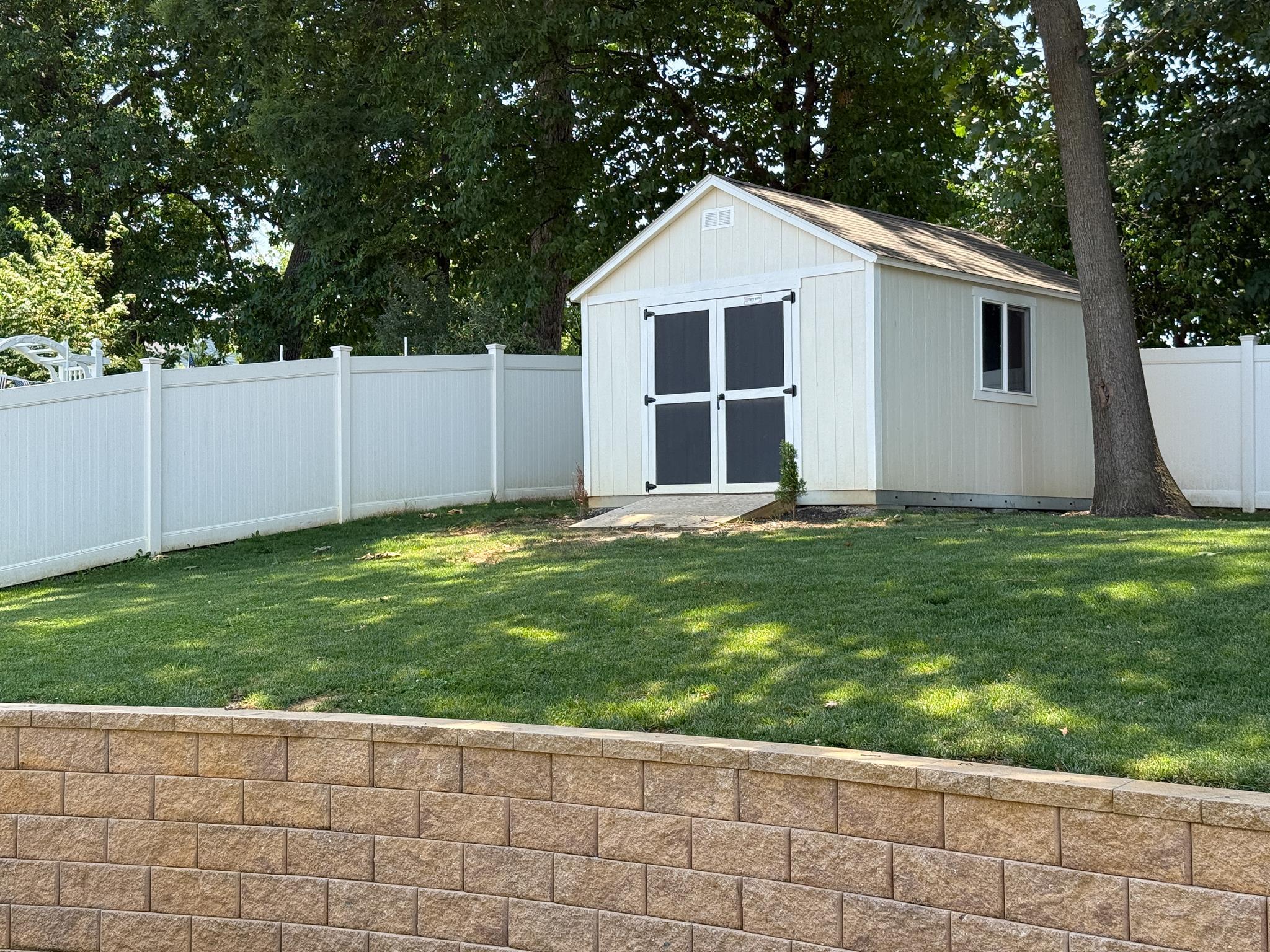 312 STONEWALL DR