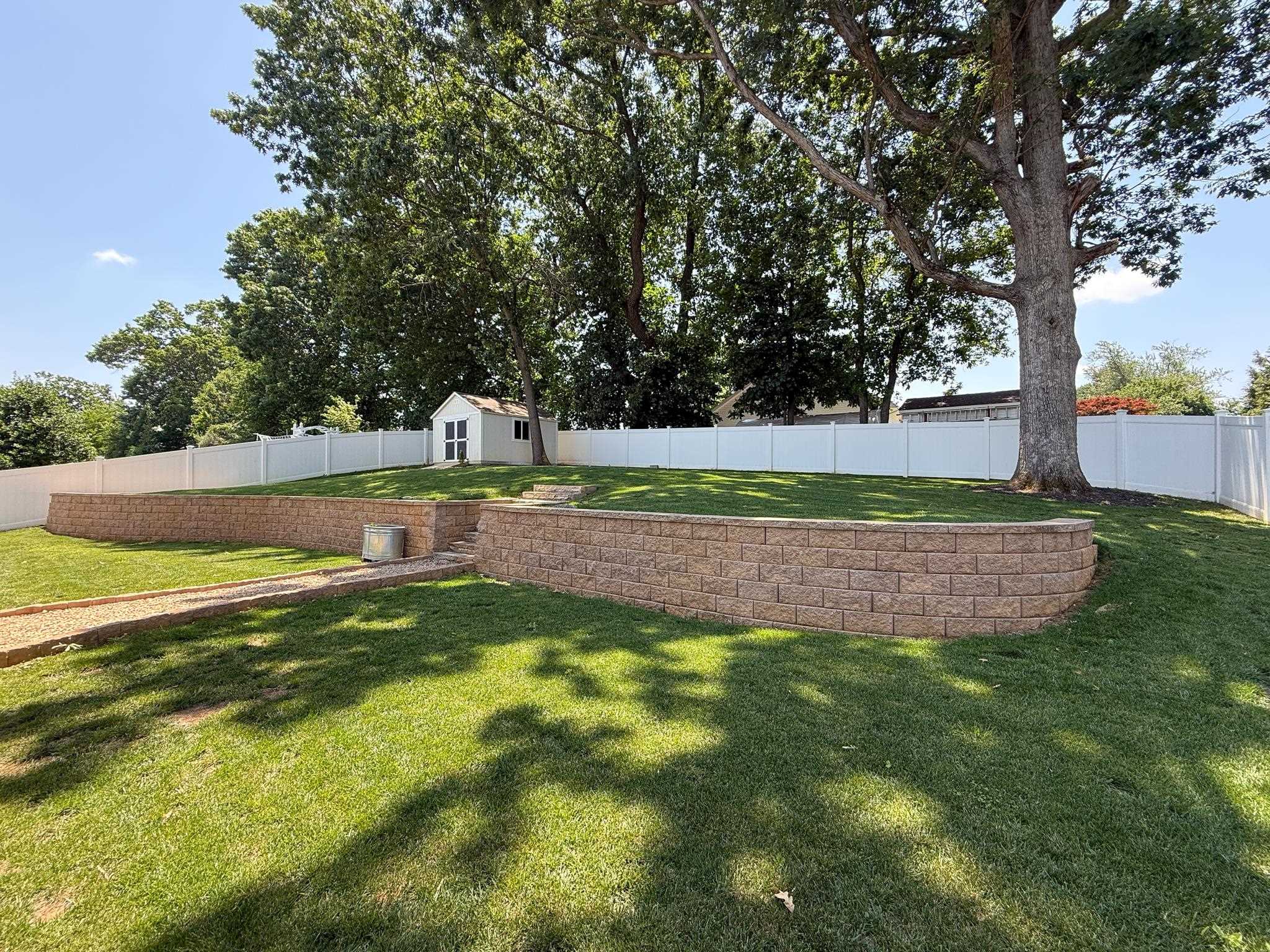 312 STONEWALL DR