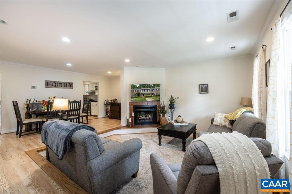 430 WYNRIDGE DR