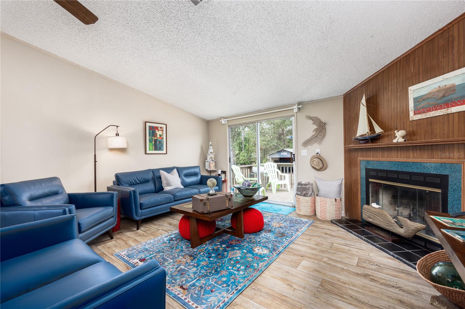 128 SW NANTUCKETT PL