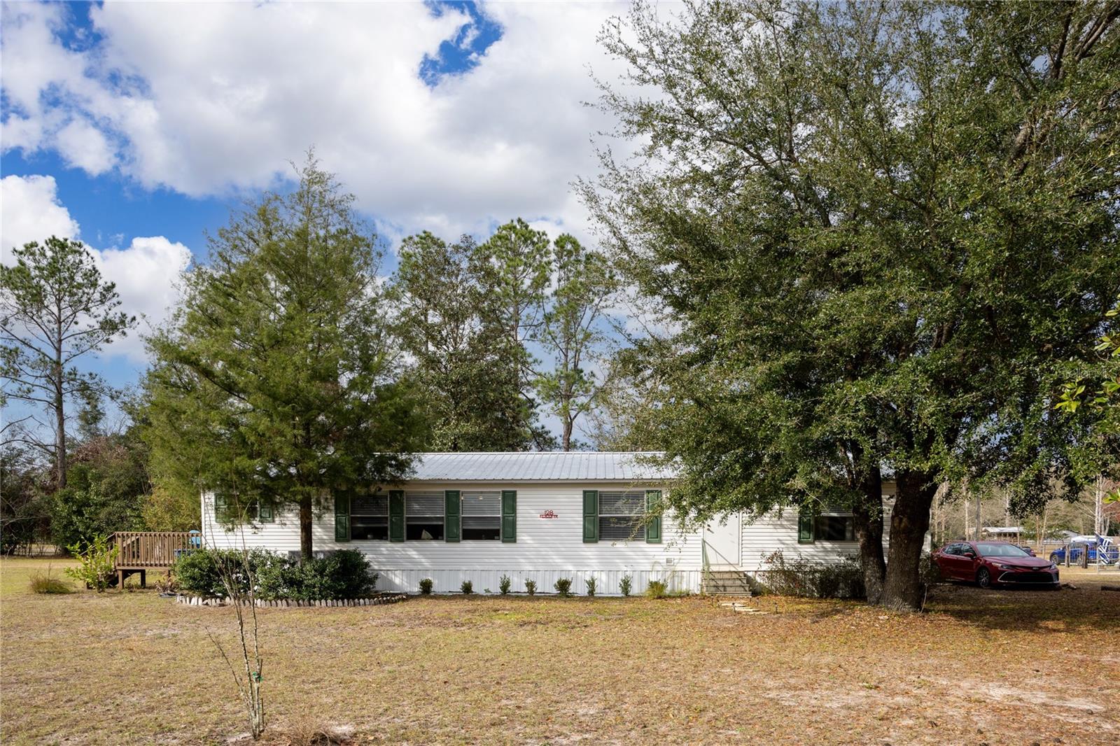 128 SW NANTUCKETT PL