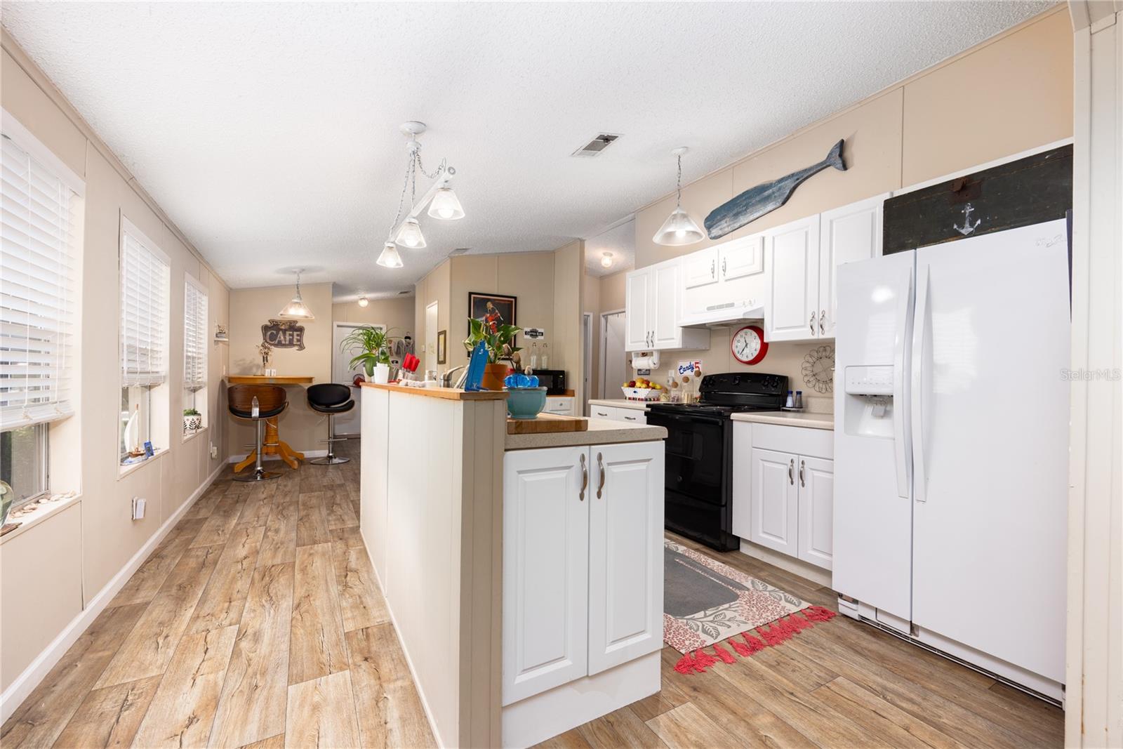 128 SW NANTUCKETT PL