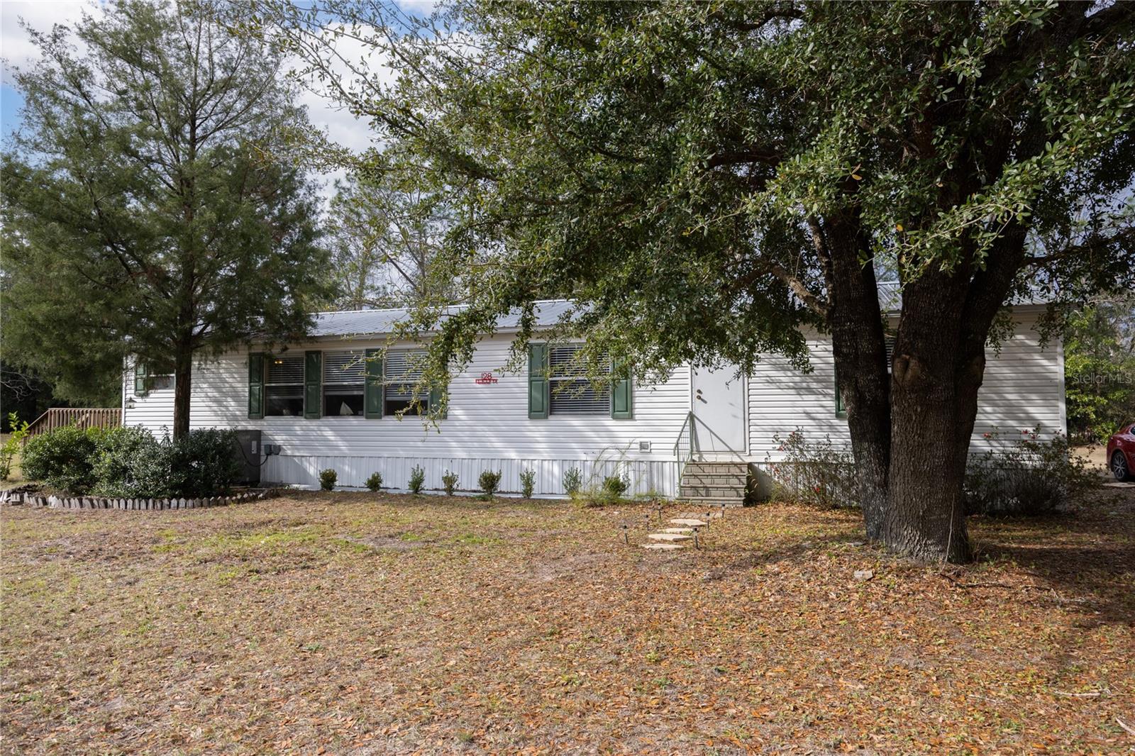 128 SW NANTUCKETT PL