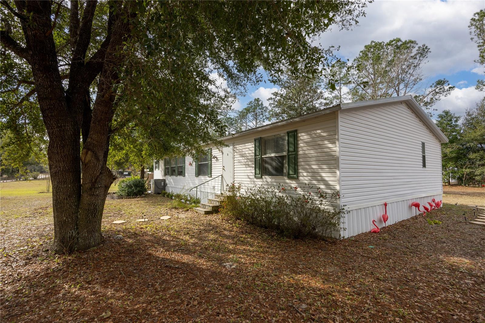 128 SW NANTUCKETT PL