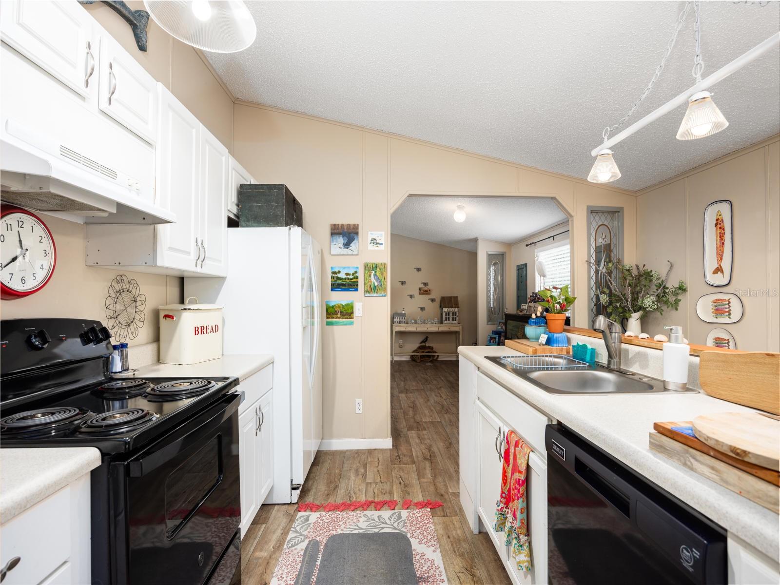 128 SW NANTUCKETT PL