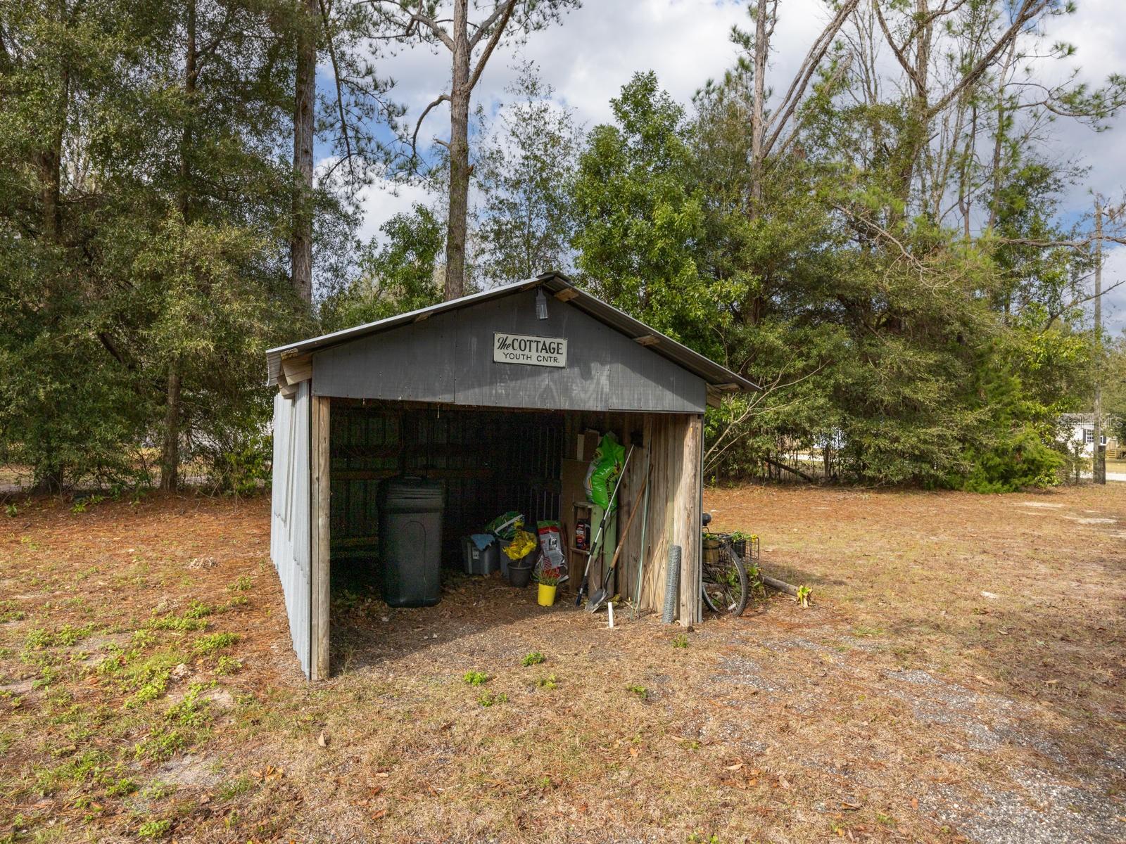 128 SW NANTUCKETT PL