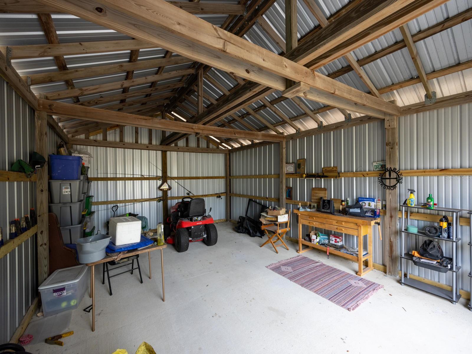 128 SW NANTUCKETT PL