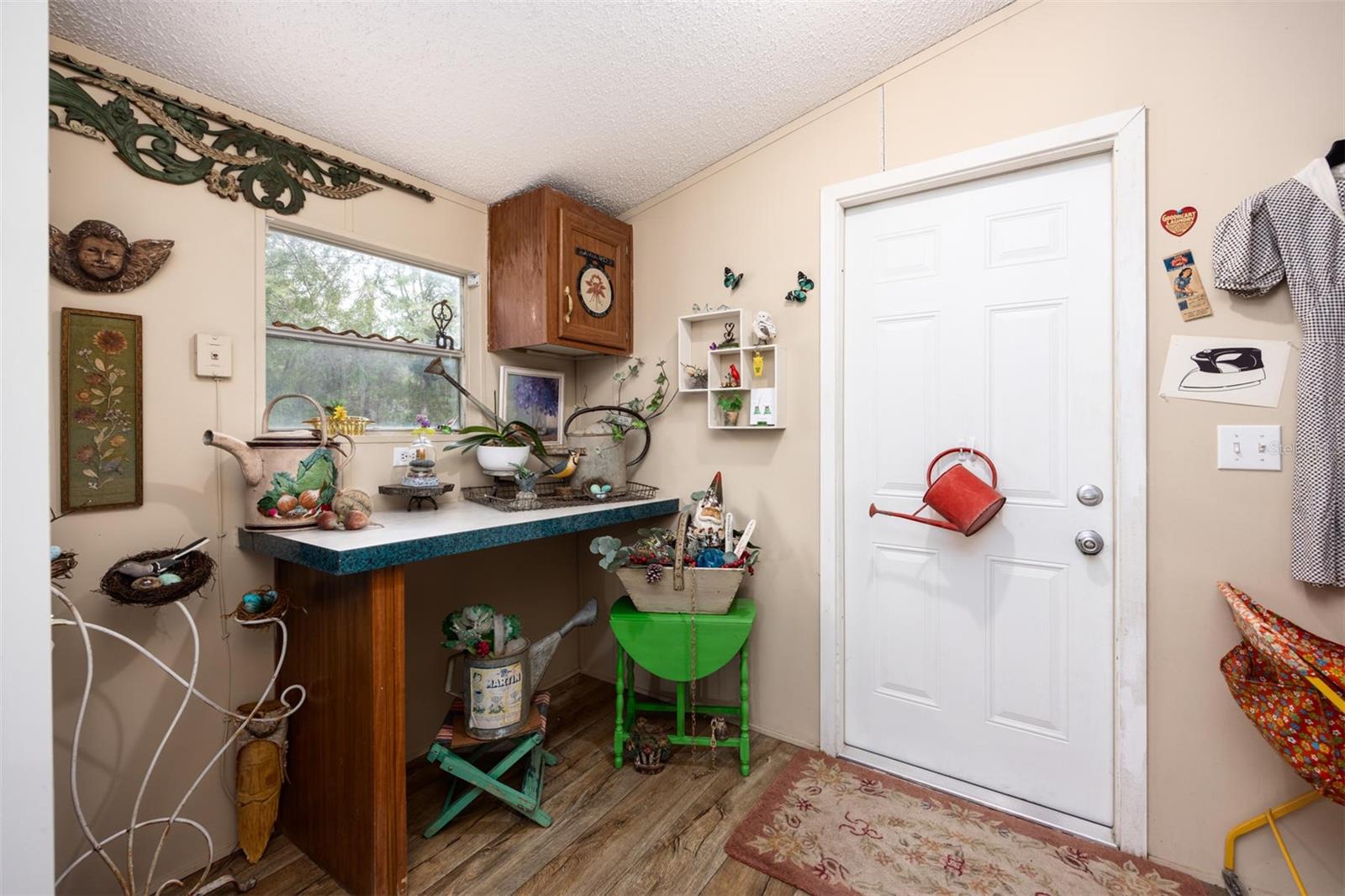 128 SW NANTUCKETT PL