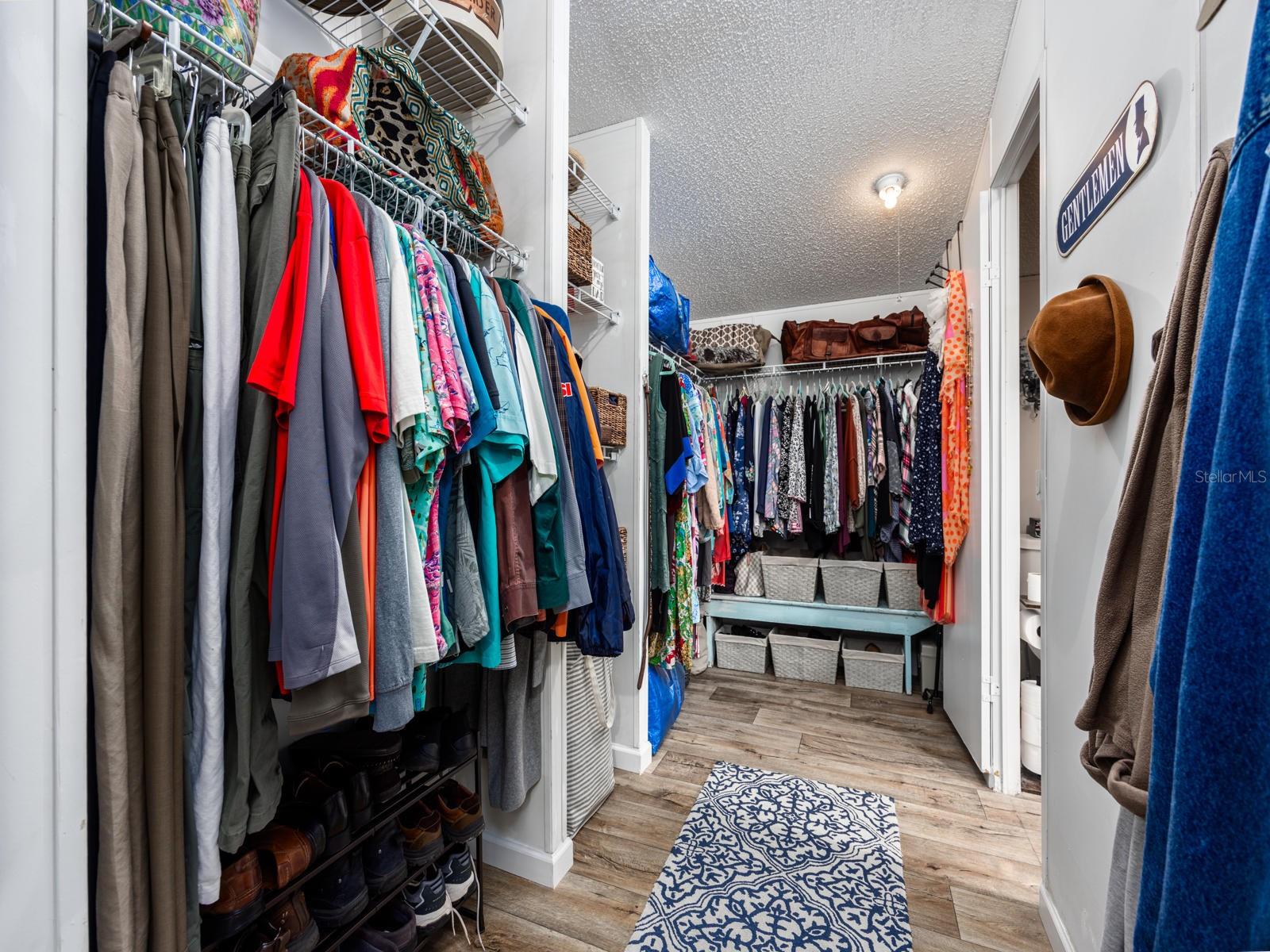 128 SW NANTUCKETT PL