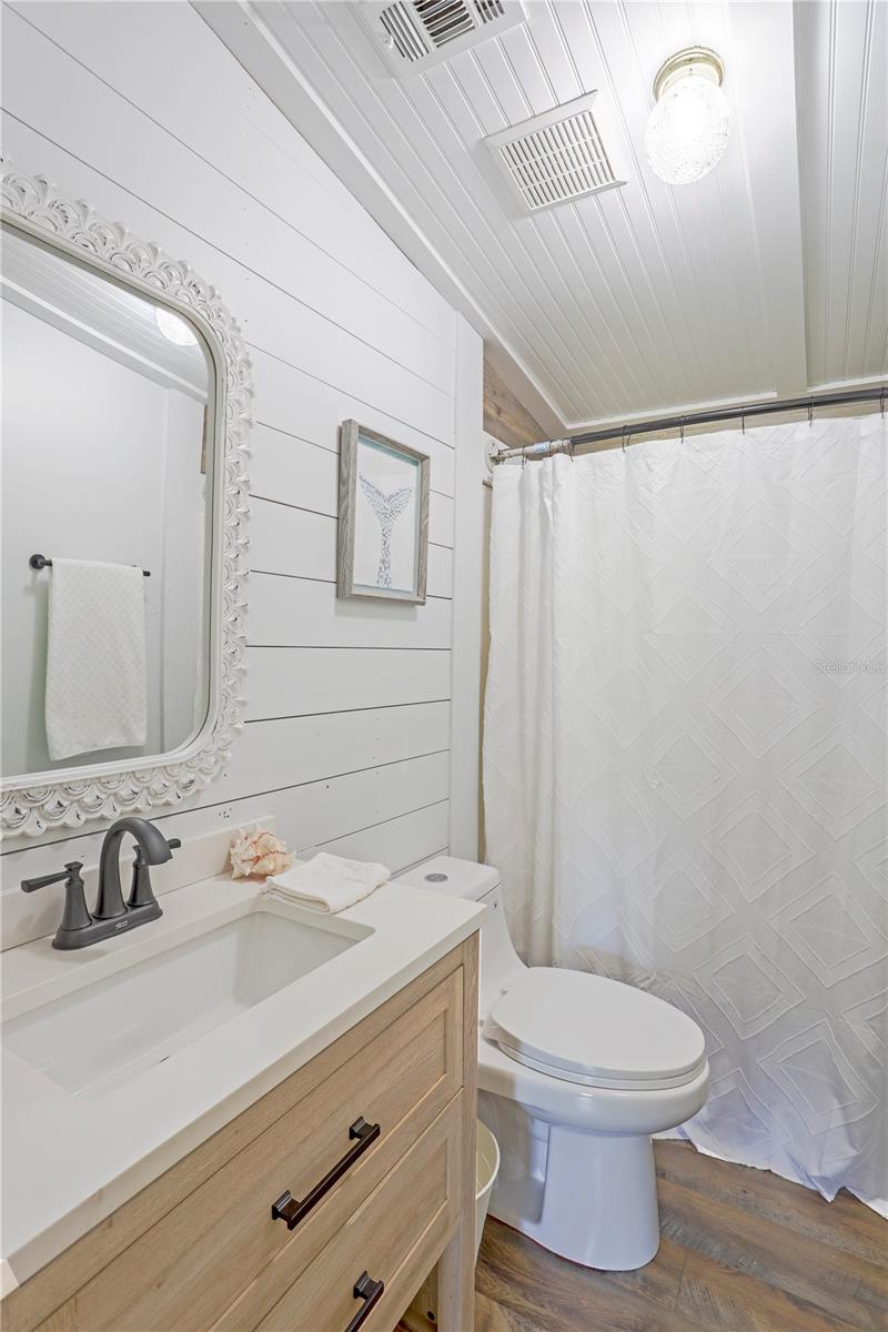 397 SW CANTALOUPE AVE