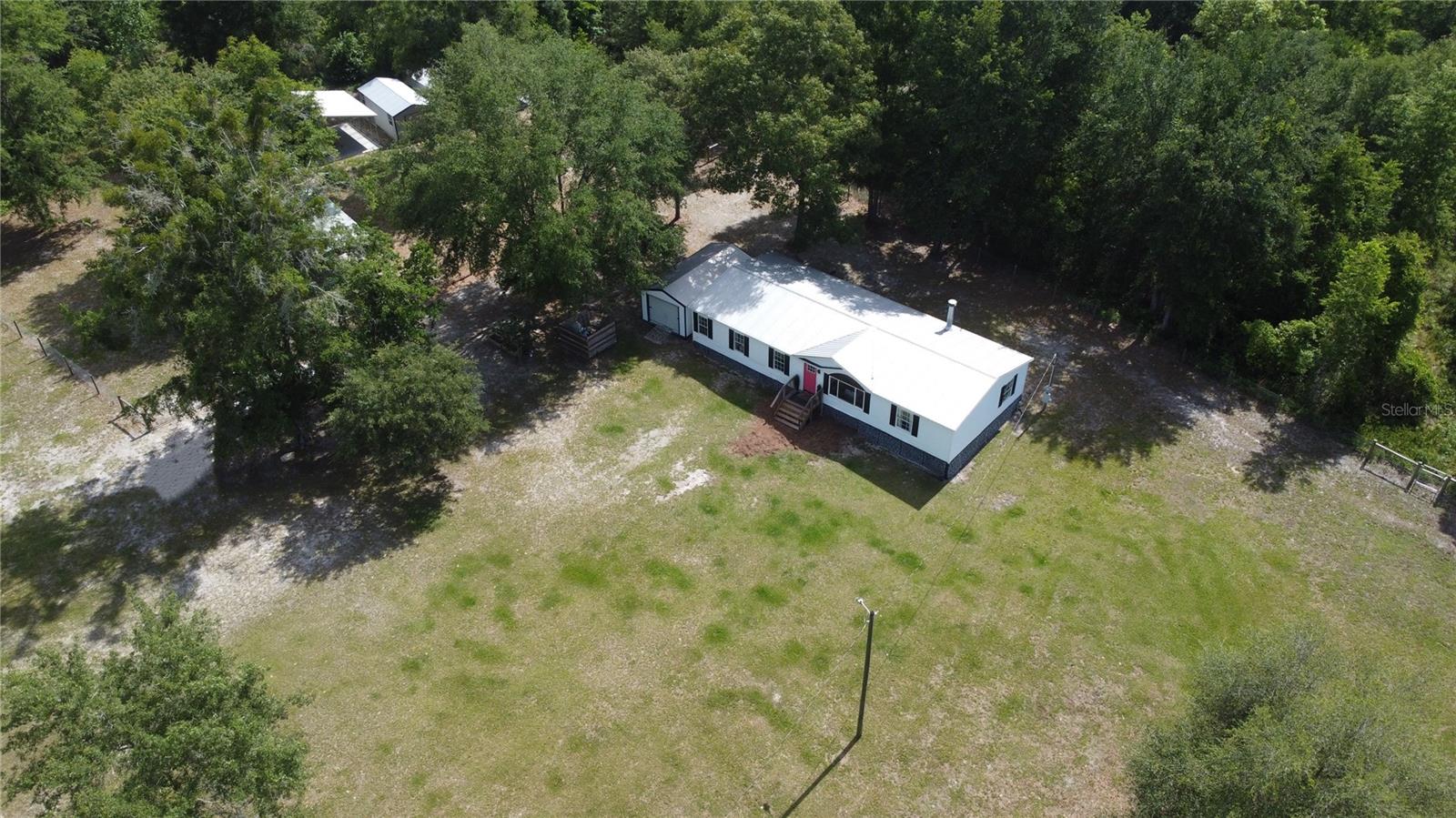 397 SW CANTALOUPE AVE