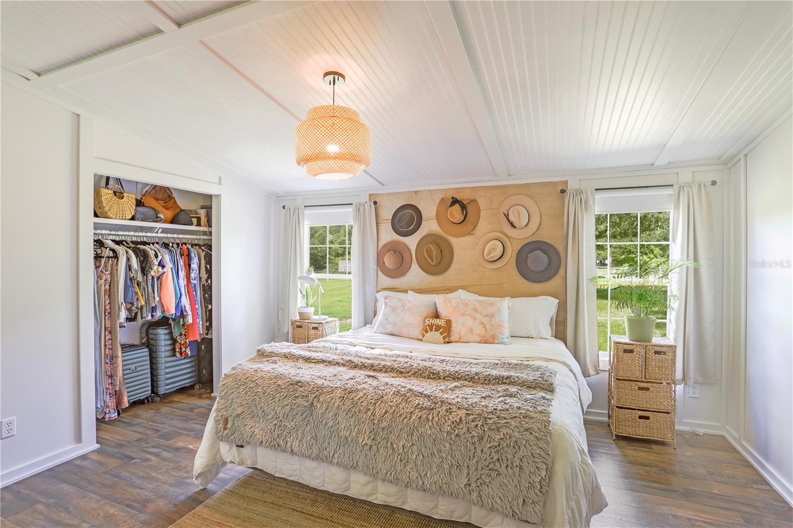 397 SW CANTALOUPE AVE