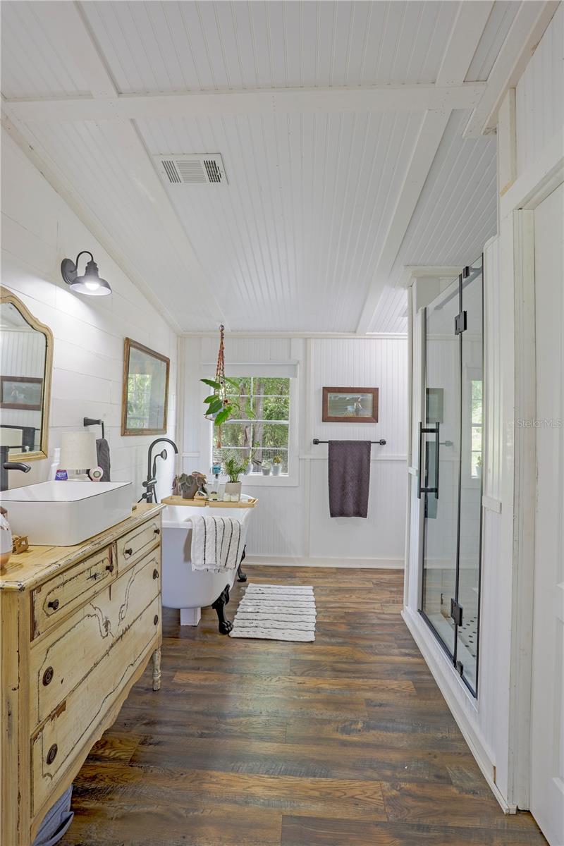 397 SW CANTALOUPE AVE