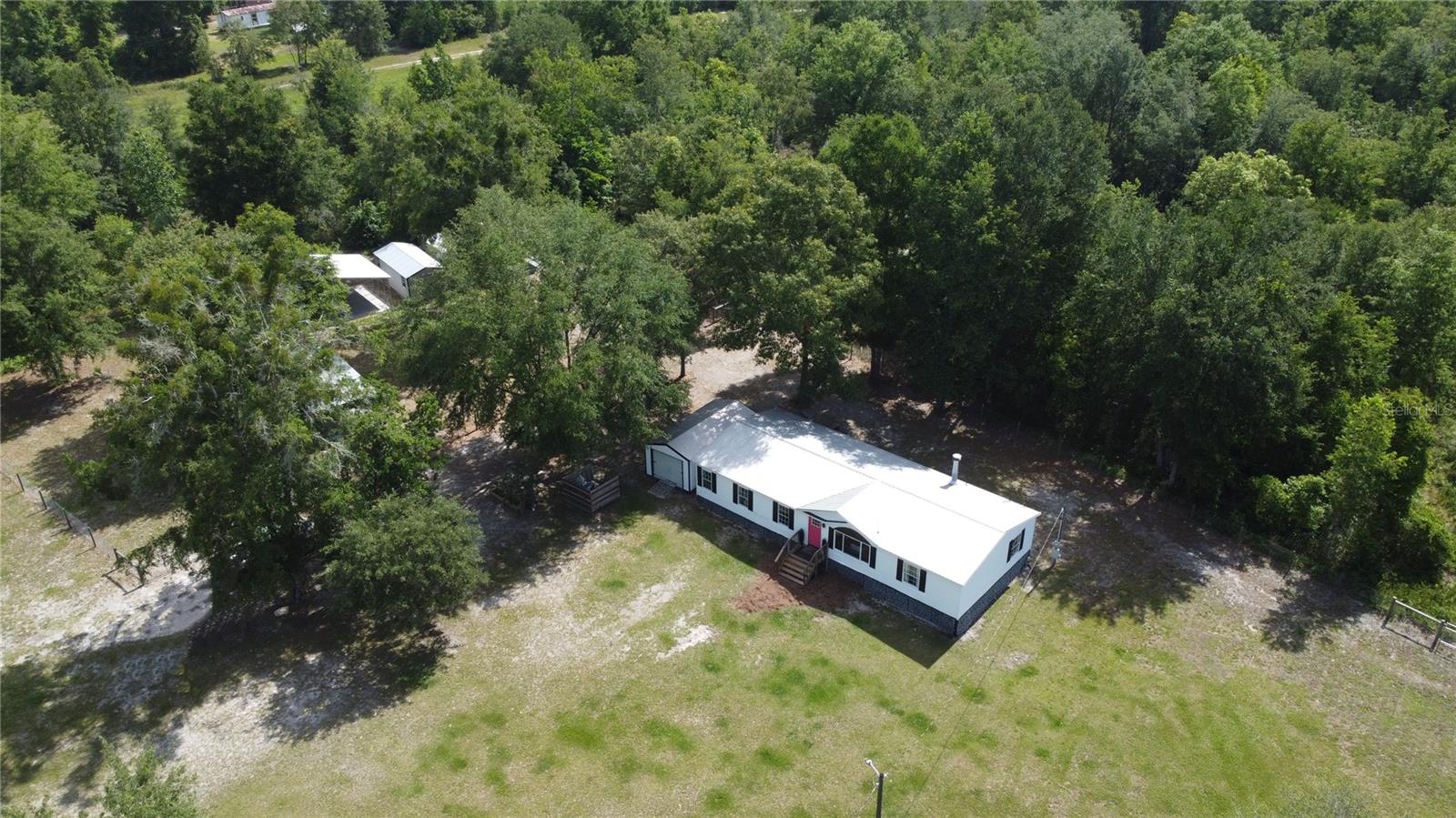 397 SW CANTALOUPE AVE