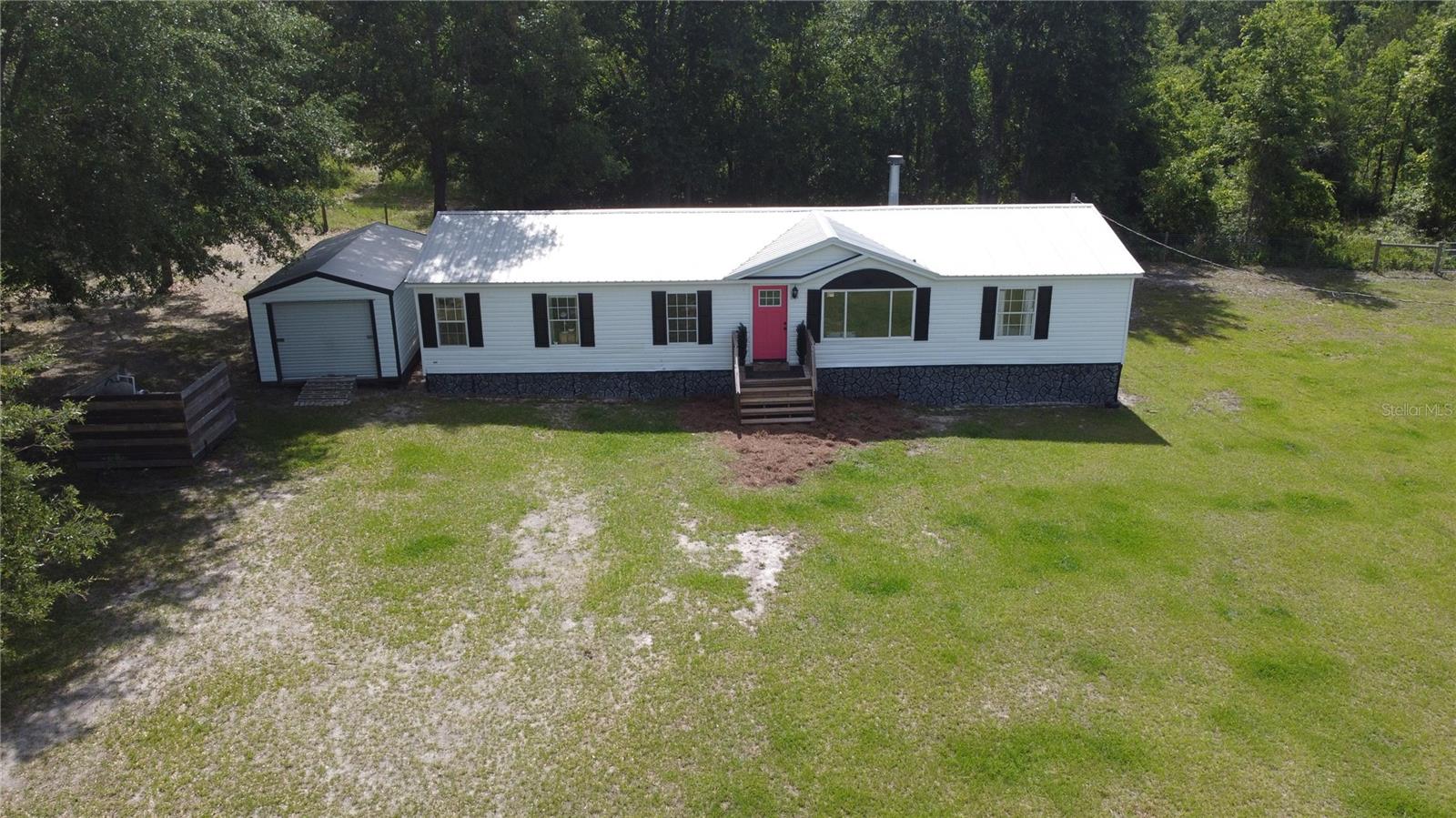 397 SW CANTALOUPE AVE