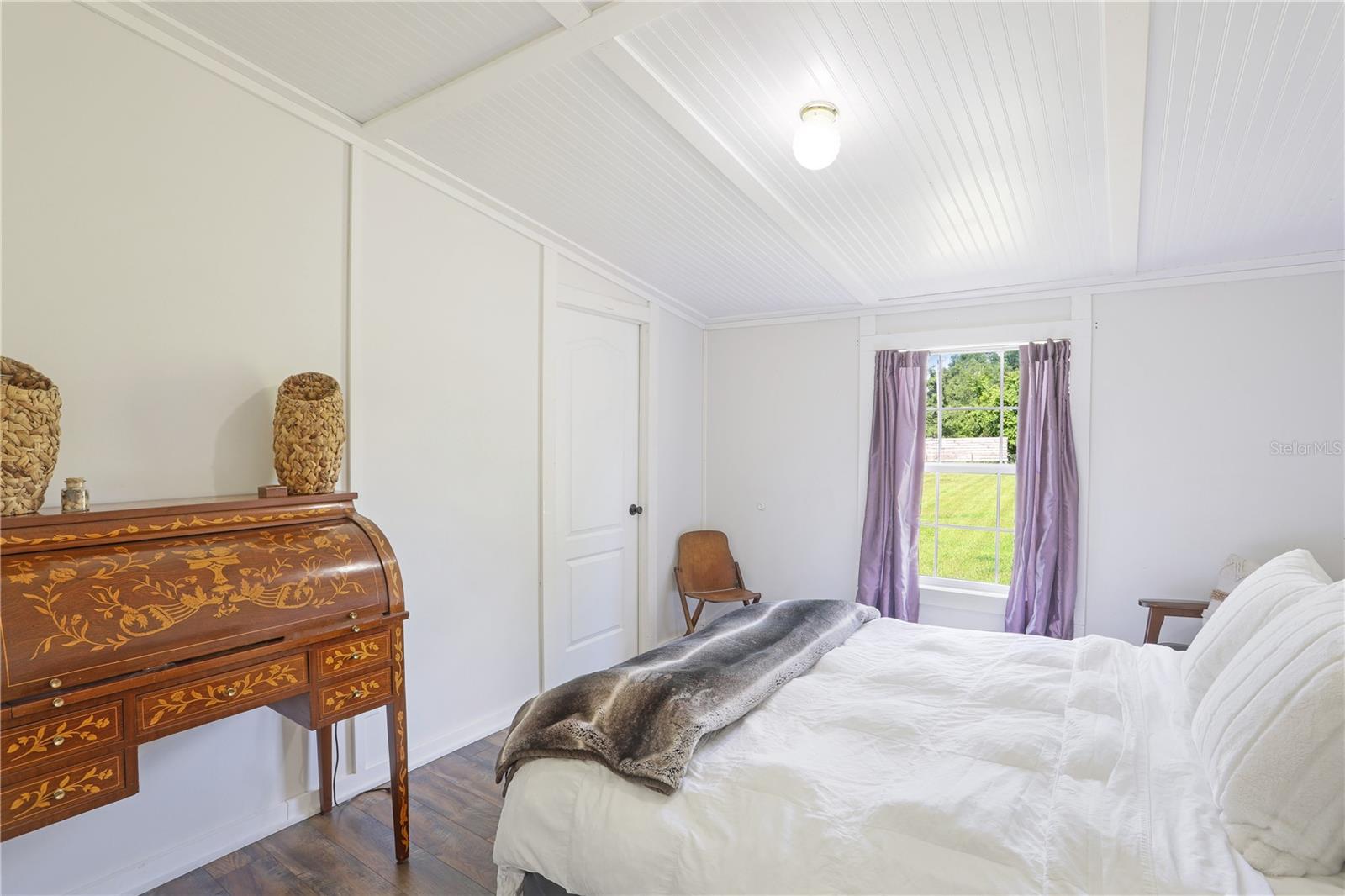 397 SW CANTALOUPE AVE