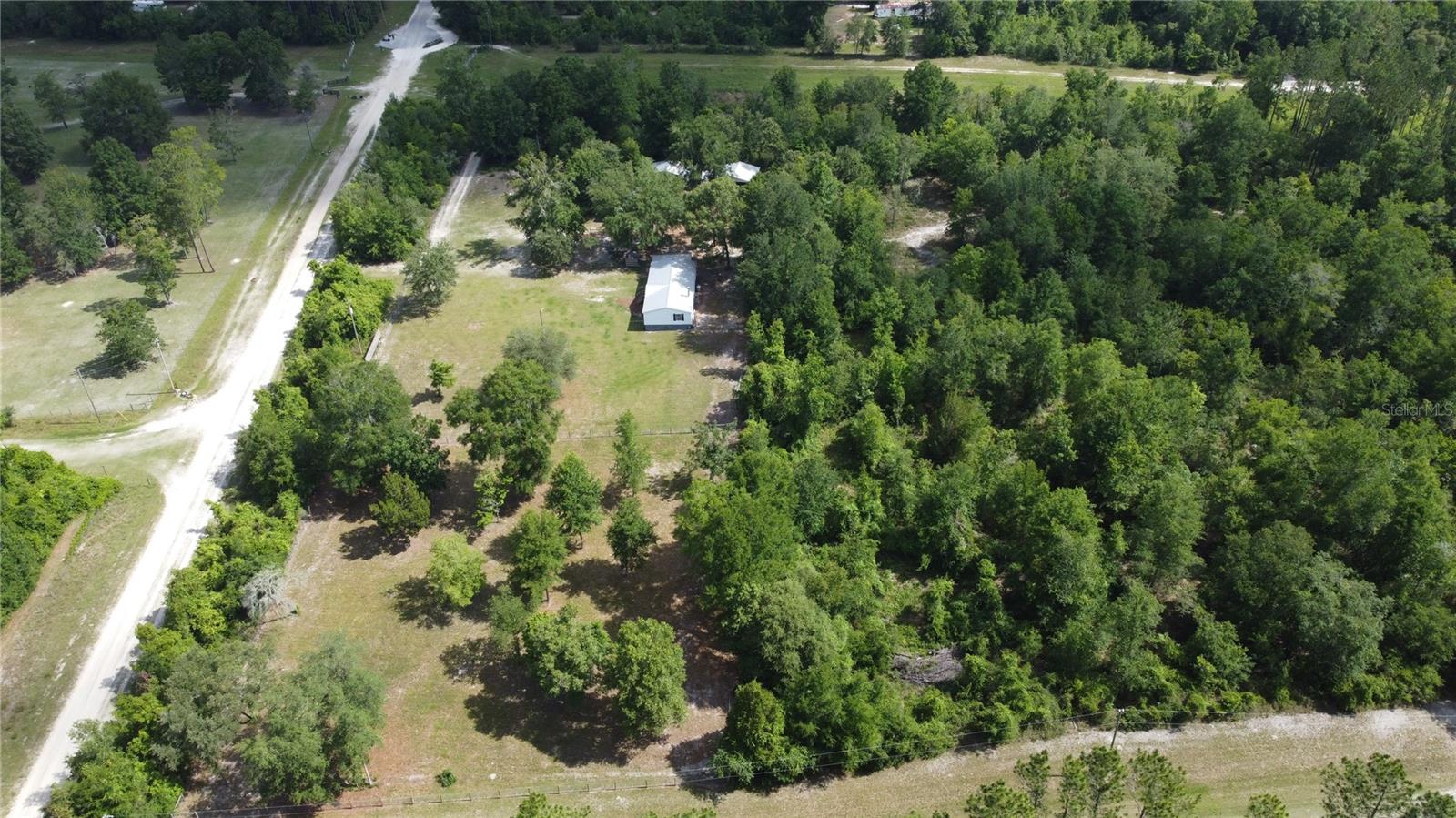 397 SW CANTALOUPE AVE