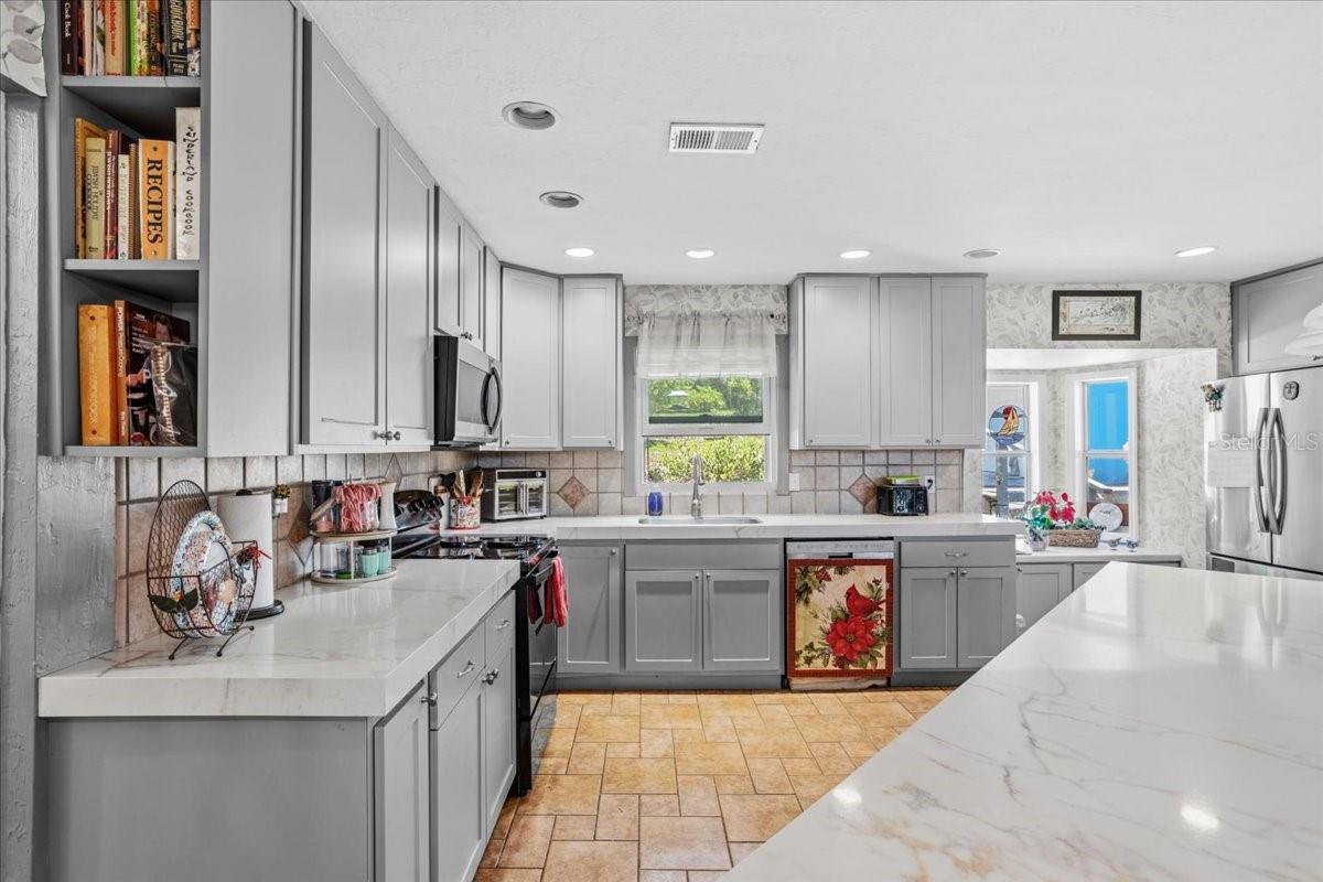 8386 AUSTIN RD