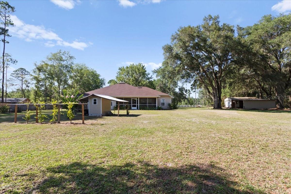 632 SW CATHERINE LN