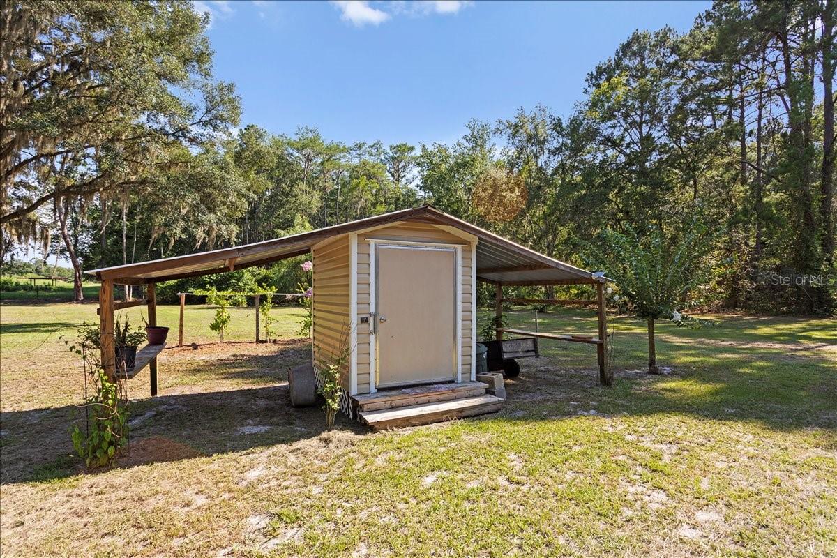 632 SW CATHERINE LN