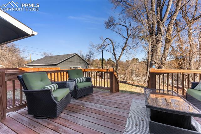 833 Crown Ridge Drive