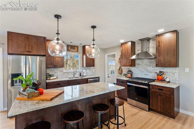 833 Crown Ridge Drive