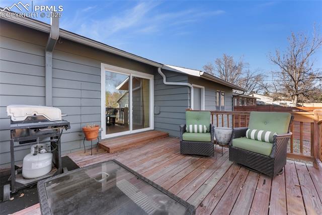 833 Crown Ridge Drive