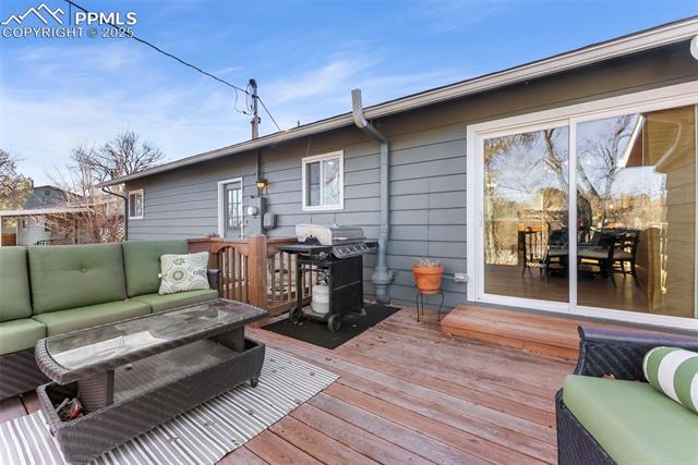 833 Crown Ridge Drive