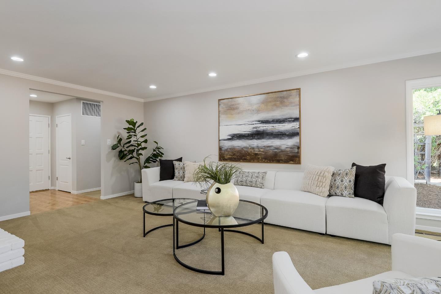 1409 Ravenswood DR