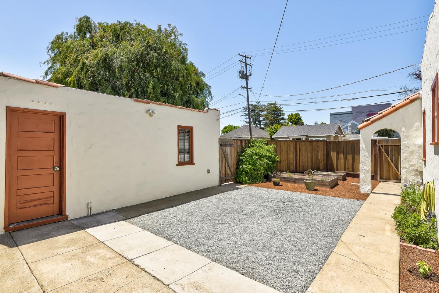 300 E Mc Kinley AVE