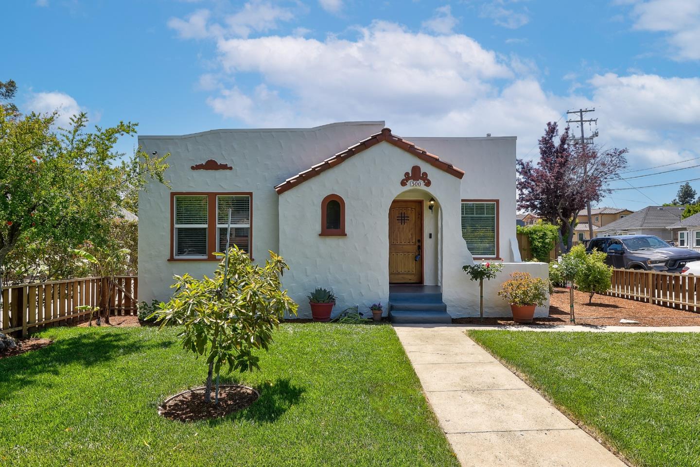 300 E Mc Kinley AVE