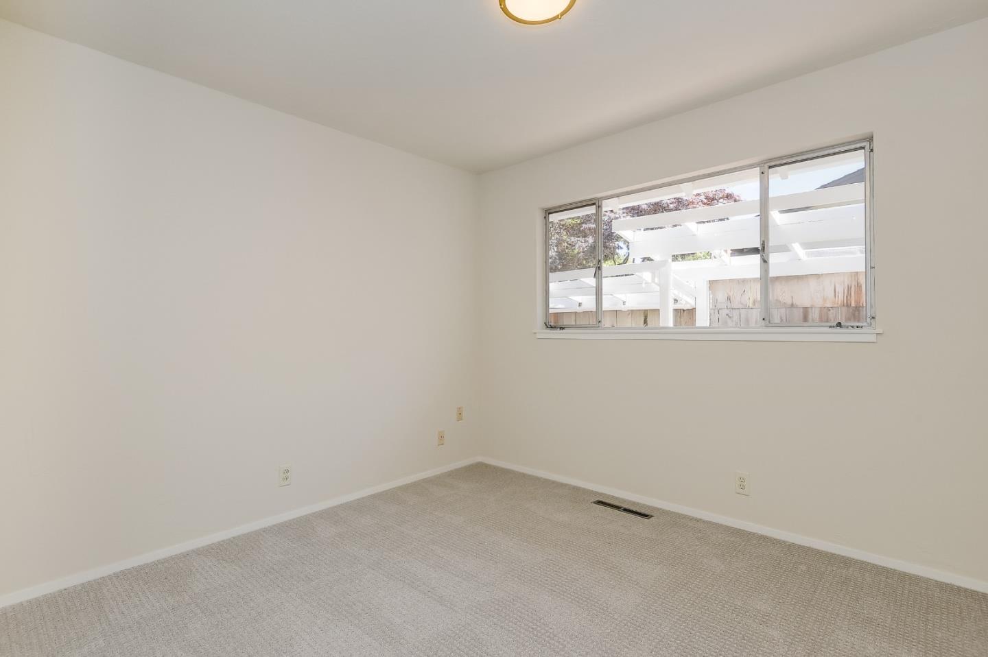 1431 Wright AVE