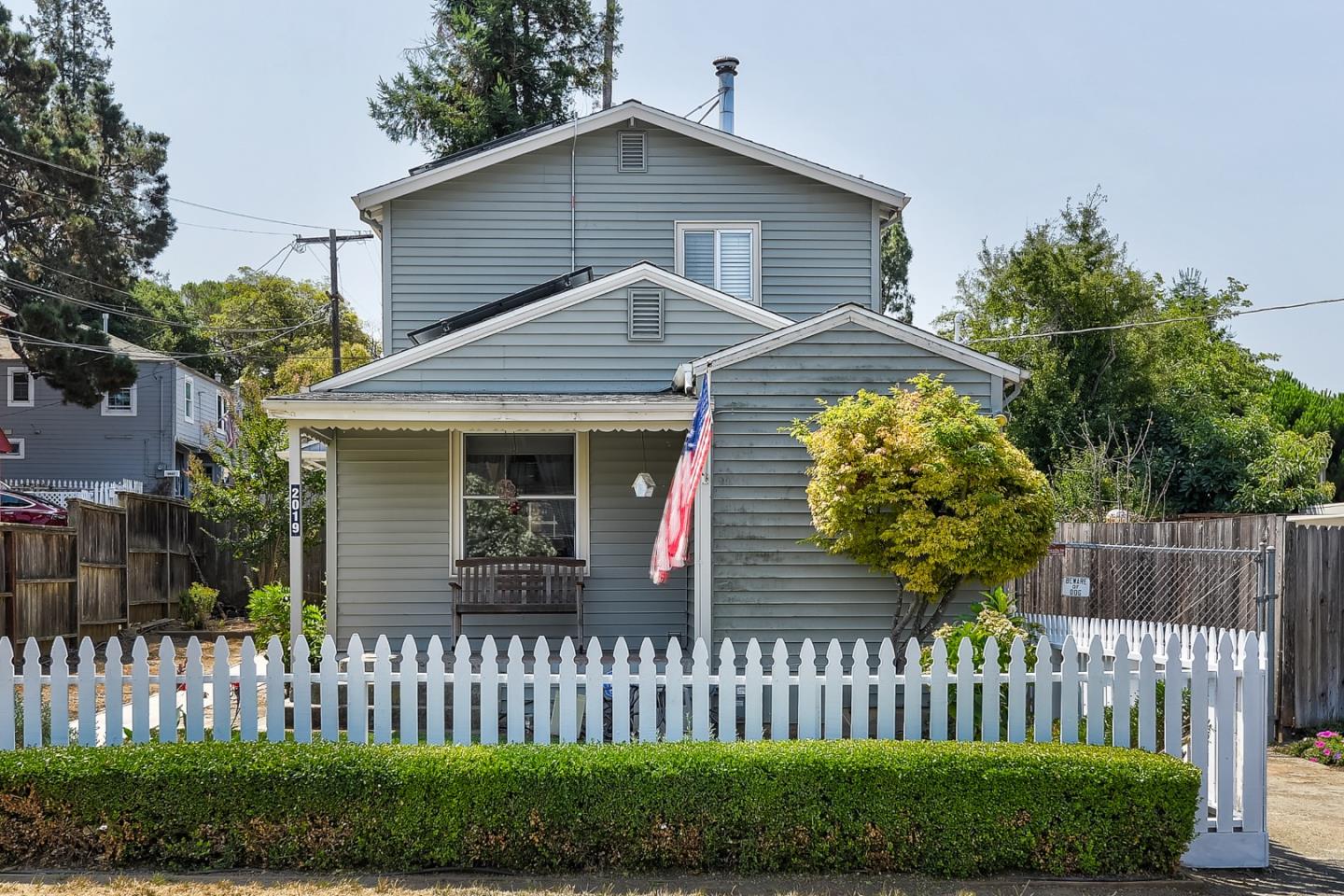 2019 E ST