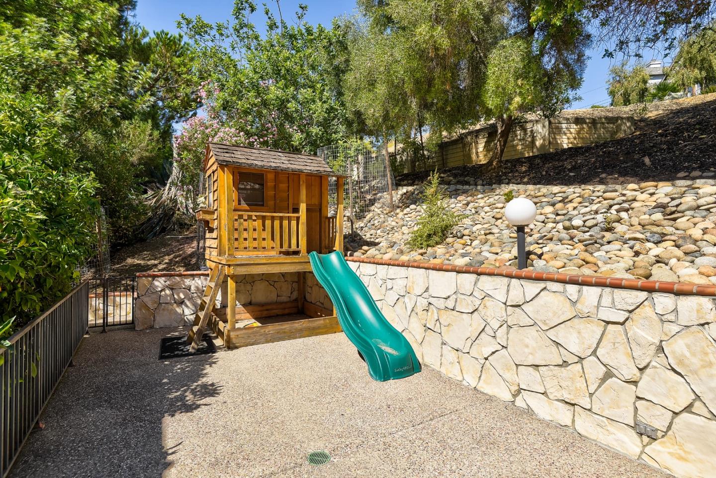 3477 Ambra WAY