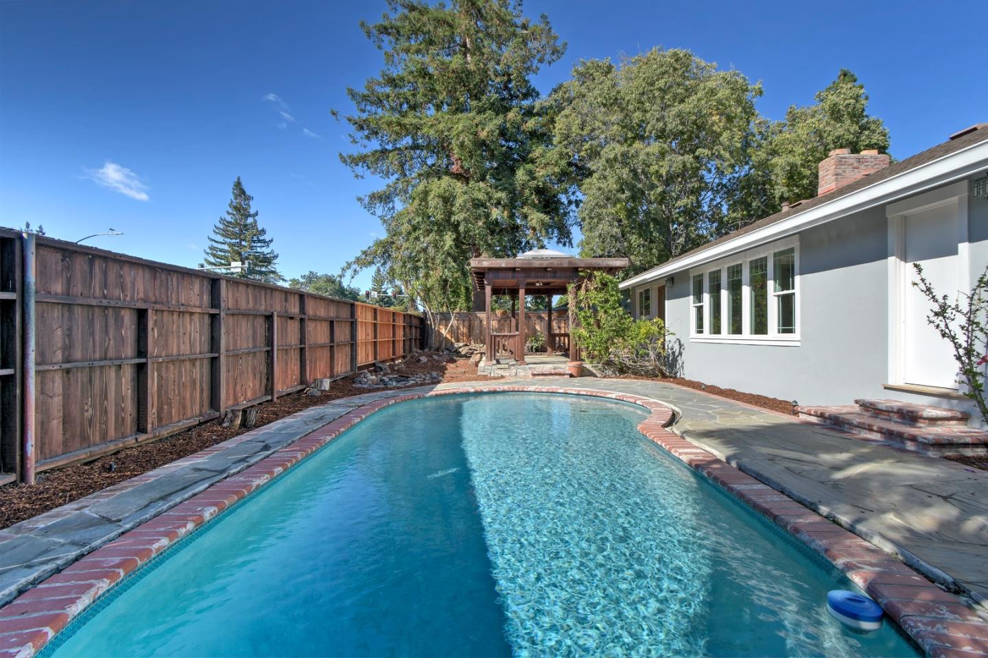 1026 Yorktown DR