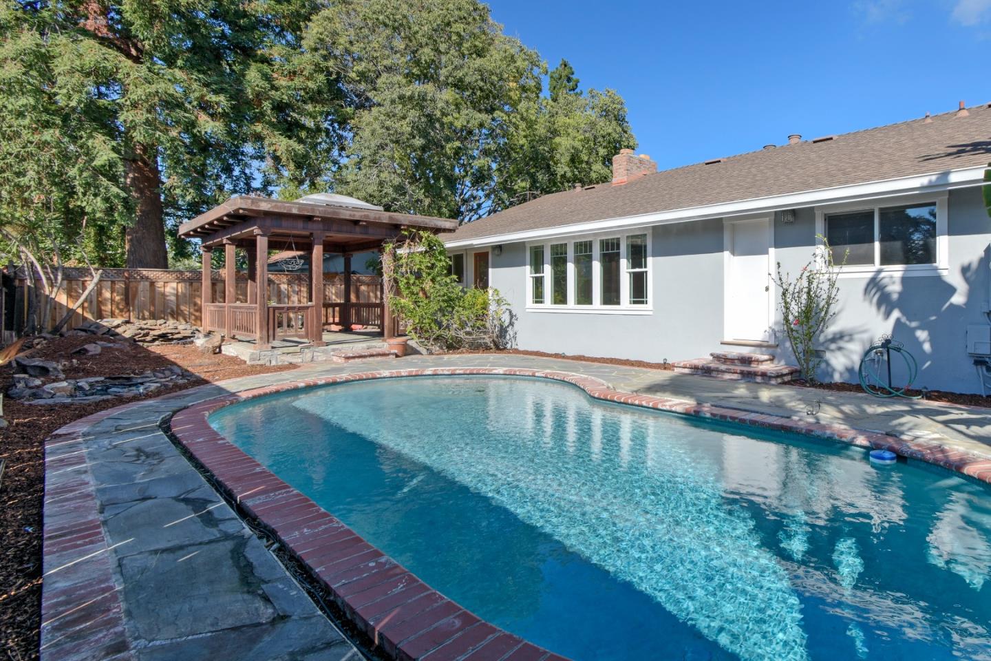 1026 Yorktown DR