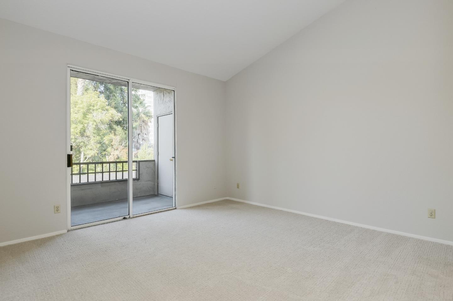 75 Hobson ST 1B