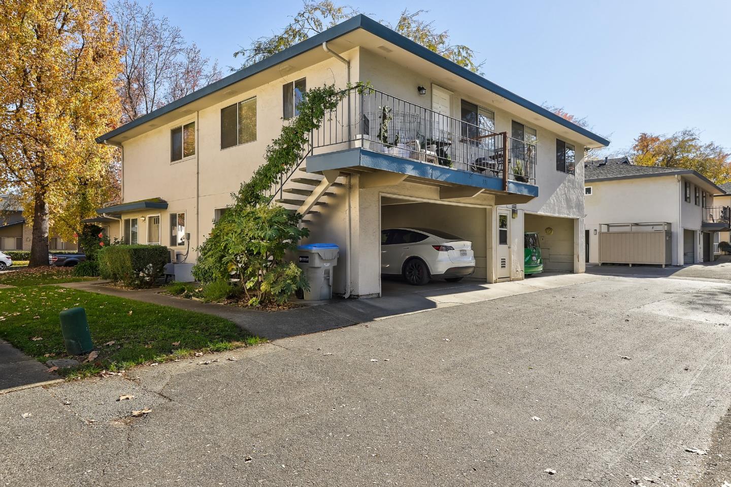 331 N 1st ST 2