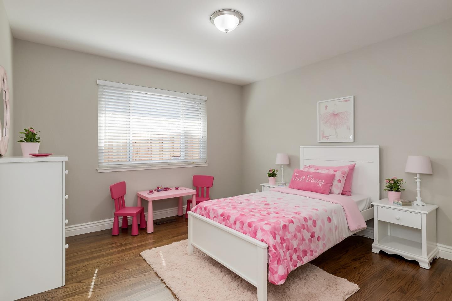 1359 Bobolink CIR