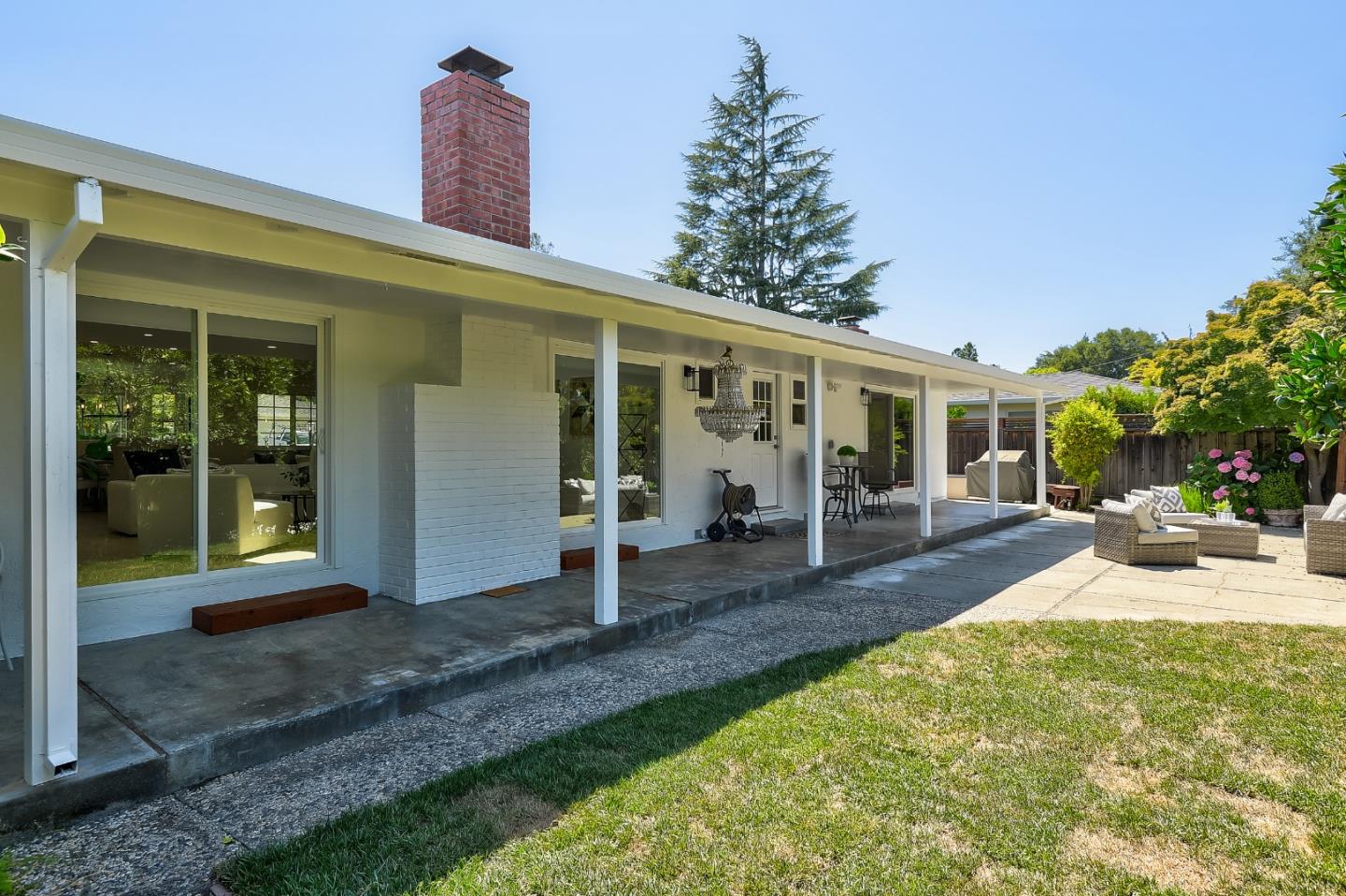 741 College CT