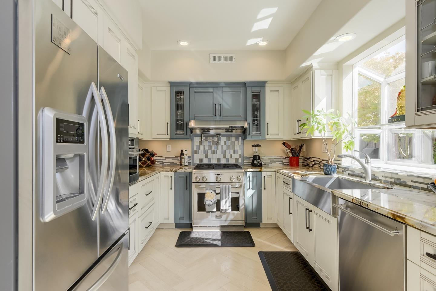 516 Villa Centre WAY