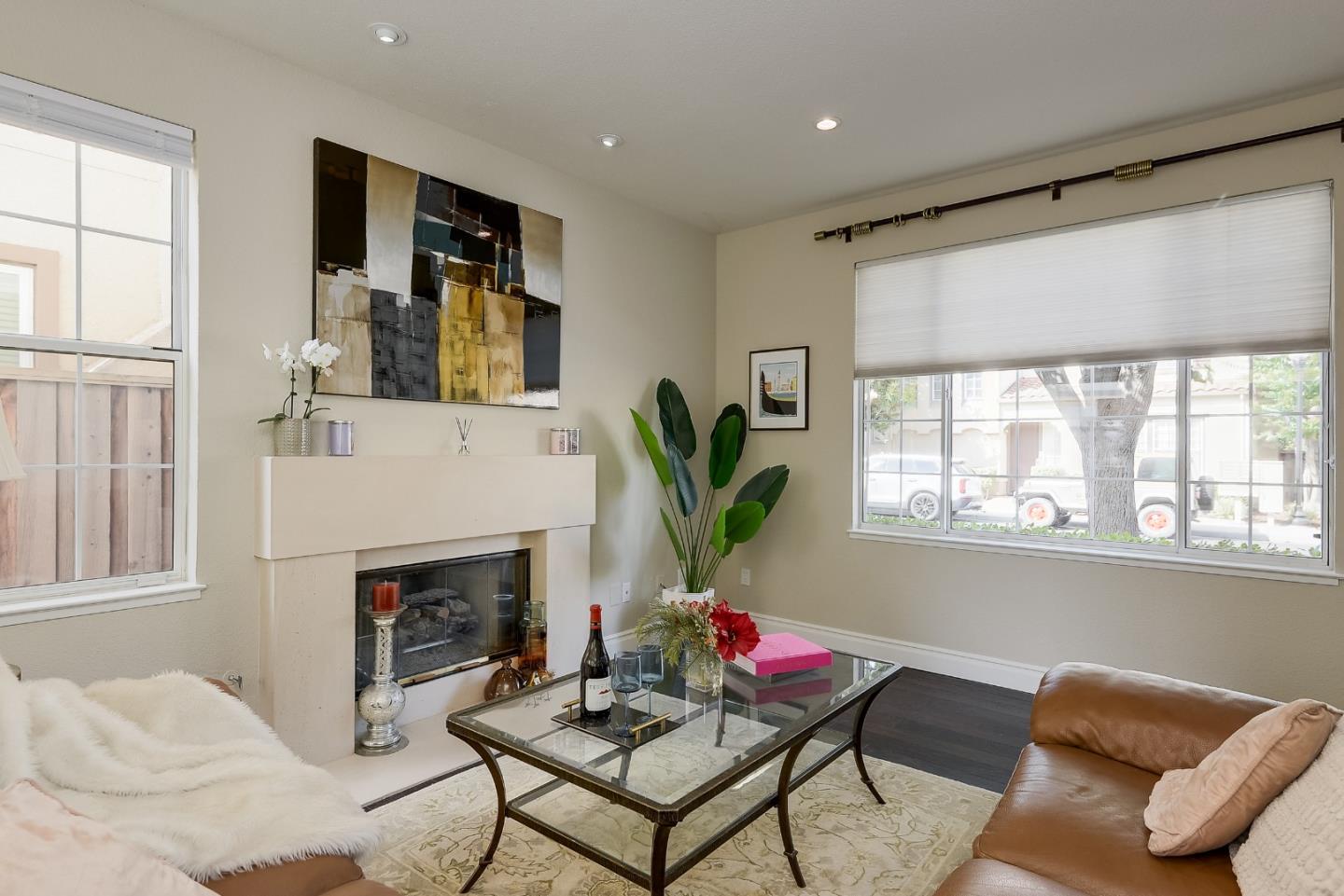 516 Villa Centre WAY