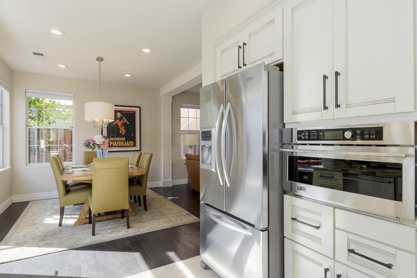 516 Villa Centre WAY