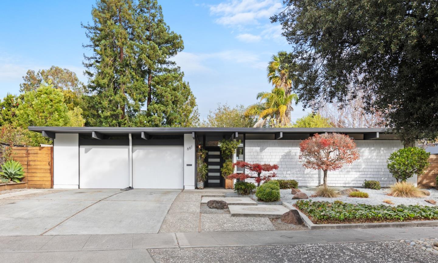 661 Vanderbilt DR