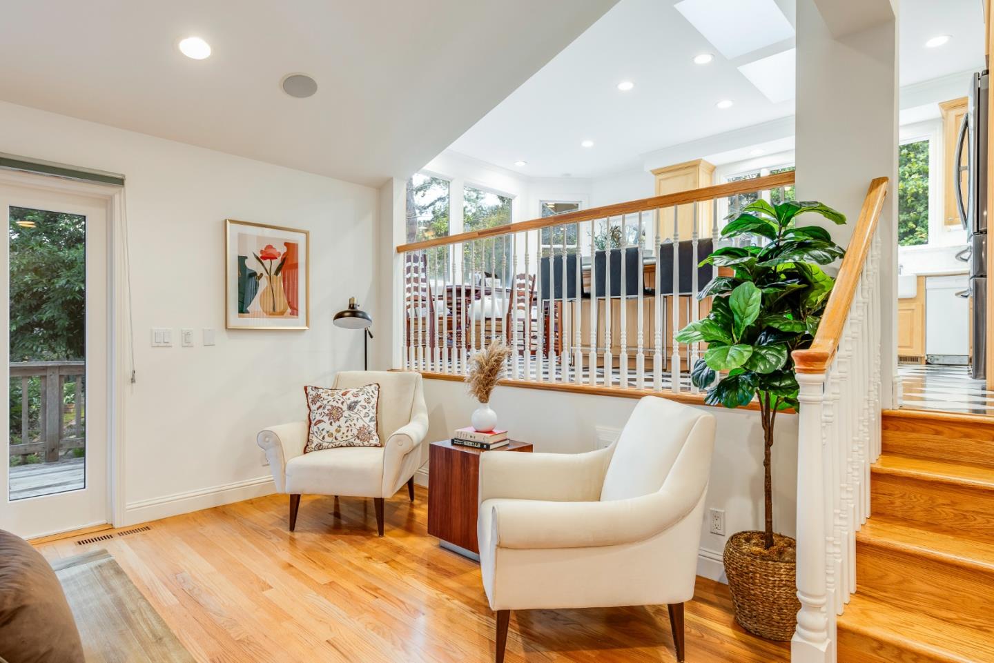 462 Lockewood LN
