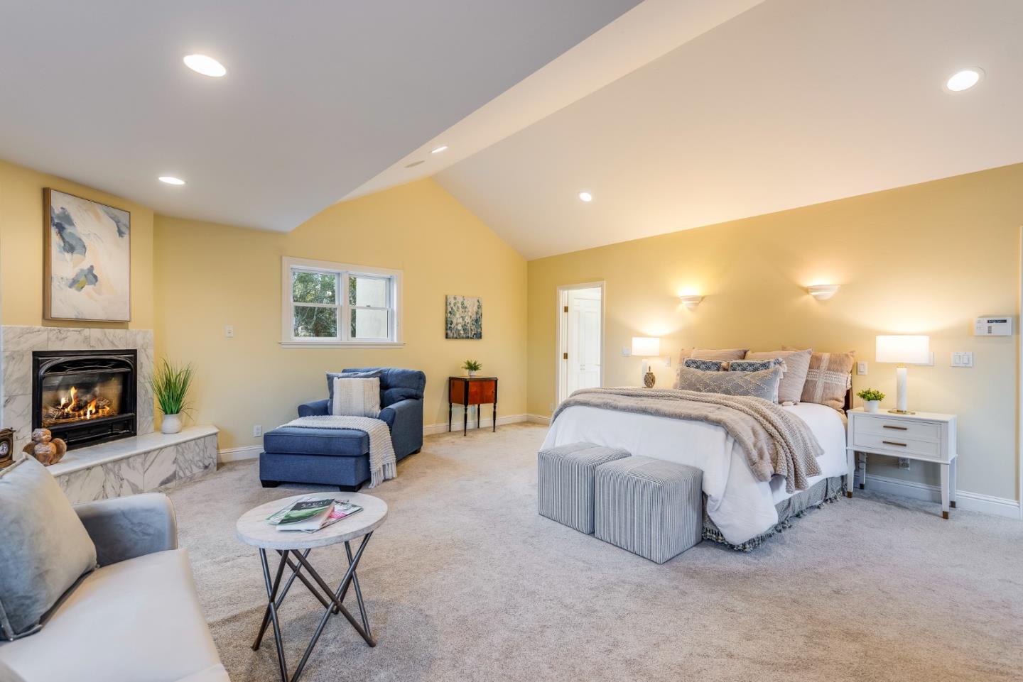 462 Lockewood LN