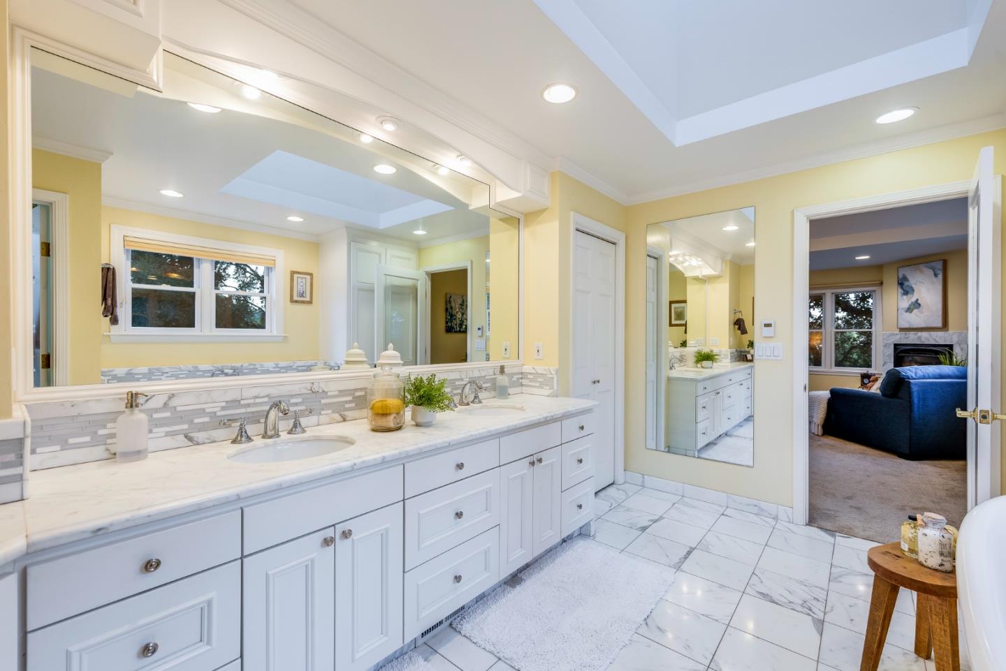 462 Lockewood LN